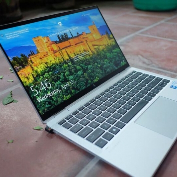Thay màn hình Laptop HP Elitebook 8560w lấy ngay trong 15 phút